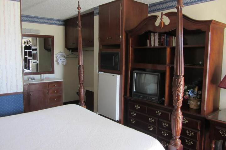 Room 6 of 21