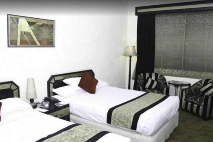 Room 8 of 22