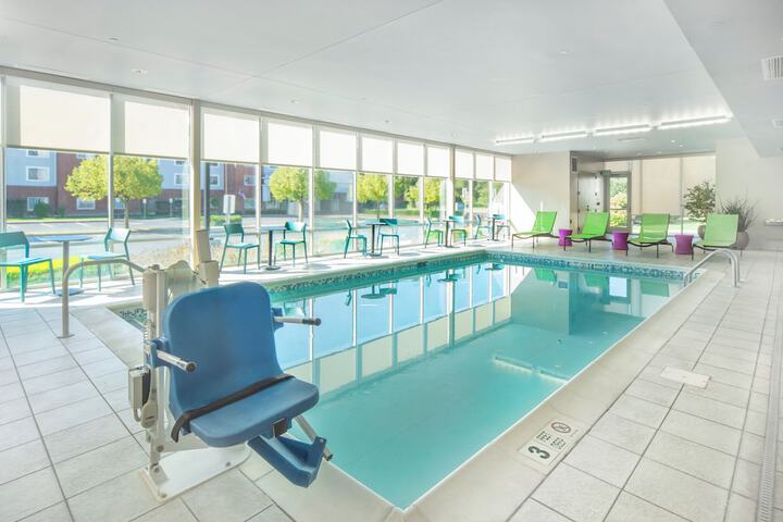 Hotel with Pool