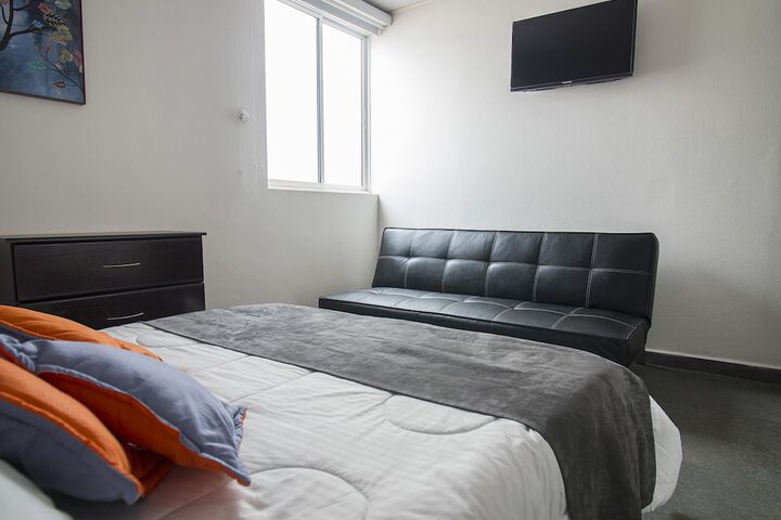 Room 4 of 34