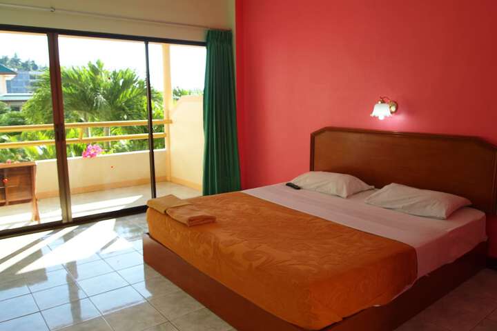 Room 6 of 39
