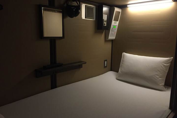 Room 7 of 49