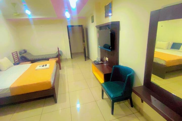 Room 8 of 35