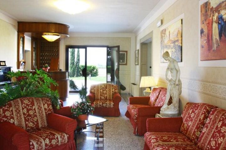HOTEL BISENZIO