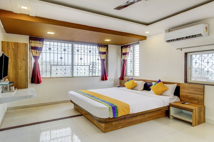 Treebo Trip Hotel Guru Krupa