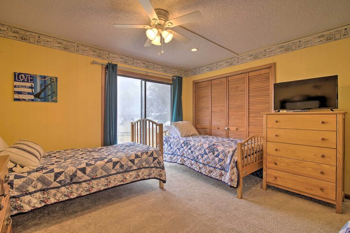 Room 6 of 33