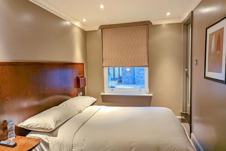 Room 16 of 55