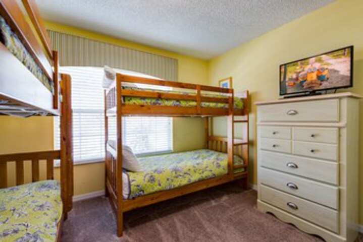 Room 165 of 272