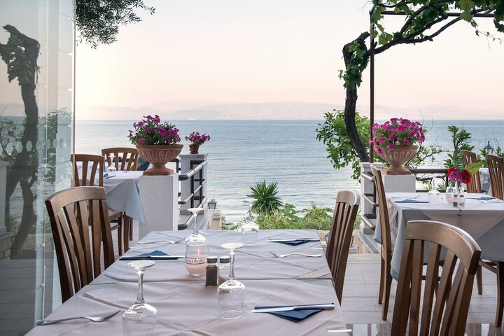 Dining 54 of 73