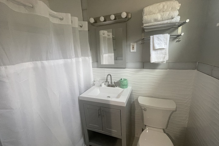 Standard Double Room (3 of 5)