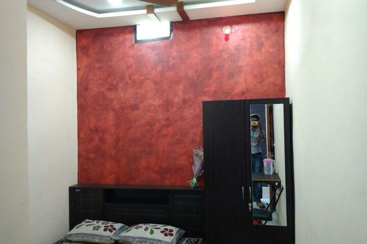 Room 8 of 15