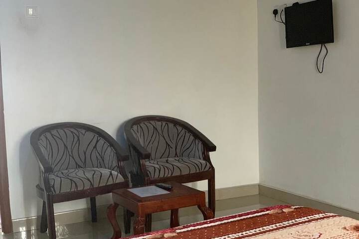 Room 8 of 20