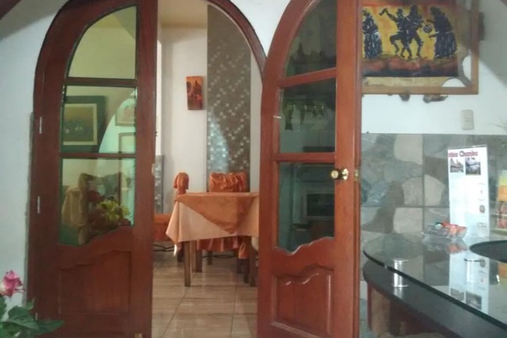 Dining 16 of 26