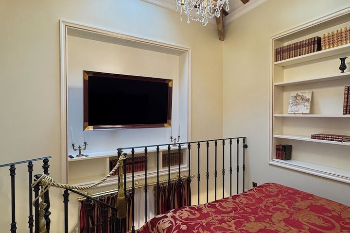 Room 40 of 109