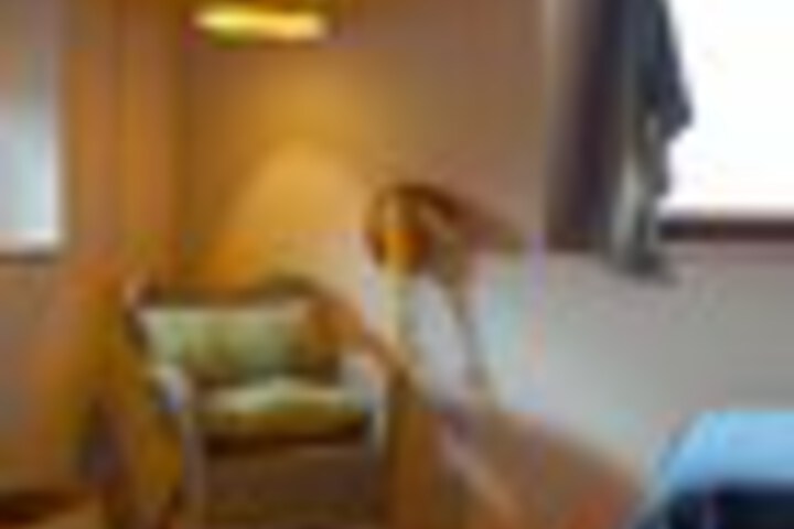 Room 32 of 168