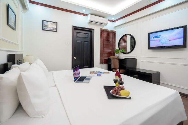 Room 3 of 54