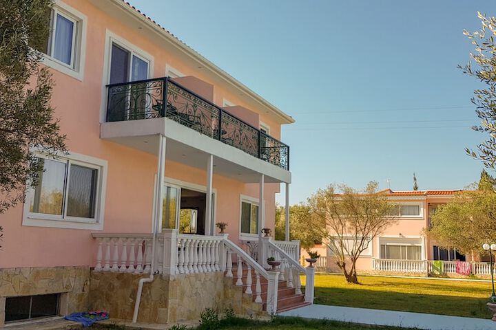 Ai - Helis Resort Hotel