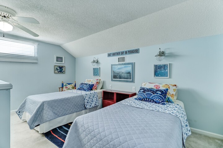 Room 10 of 37