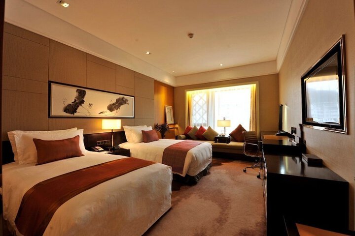 Room 13 of 109