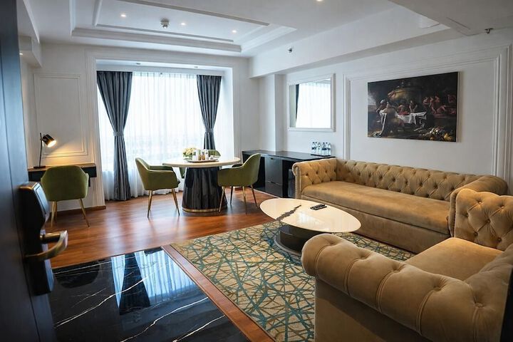Room 35 of 70
