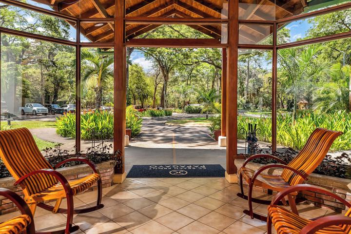 Guest Lobby