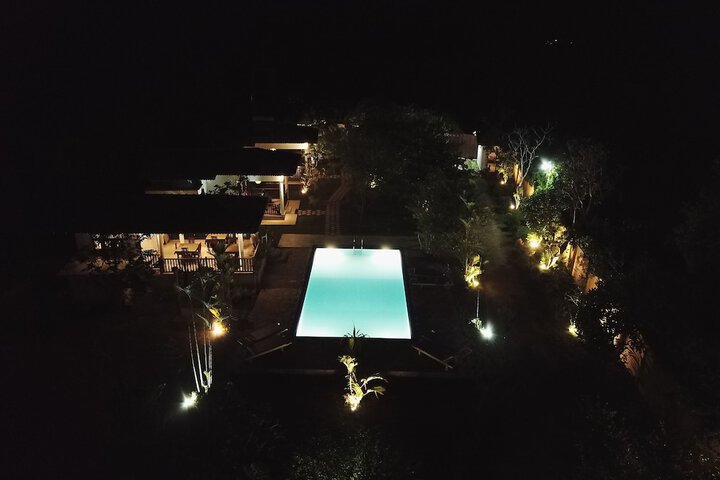 Pool 33 of 49
