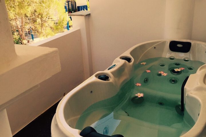 Hot Tub 114 of 148