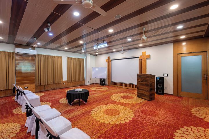 Ballroom/Hall 101 of 109