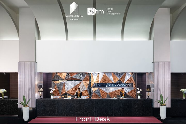 Entrance & Lobby