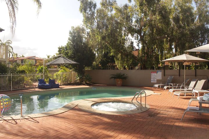 Pool 32 of 39