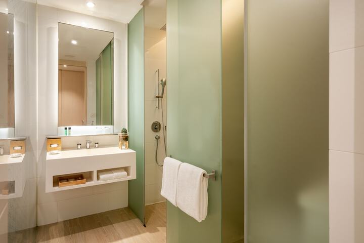 Clean Restrooms