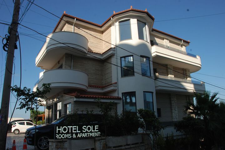 Hotel 47 of 48