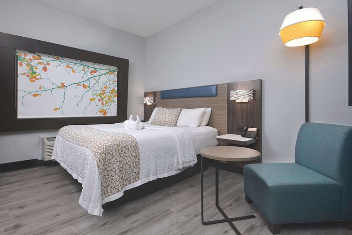 Standard | King Bed (30 of 31)