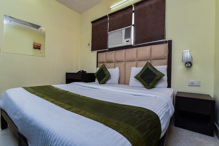 Room 18 of 22