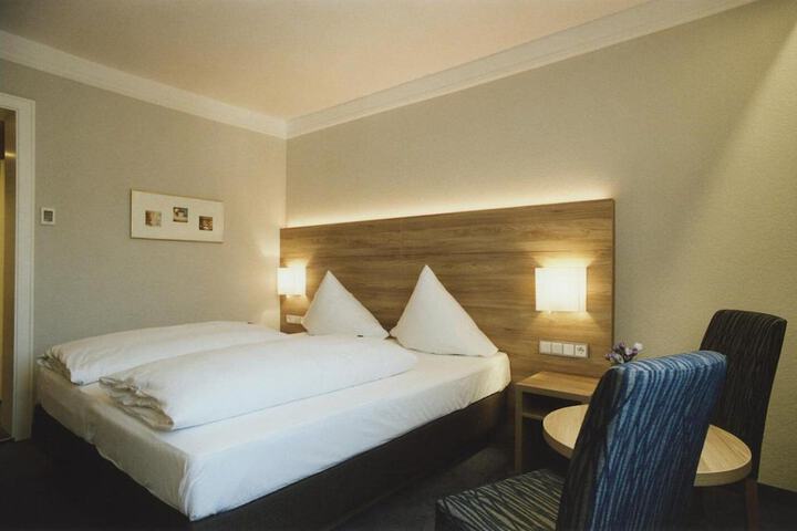 Room 46 of 73