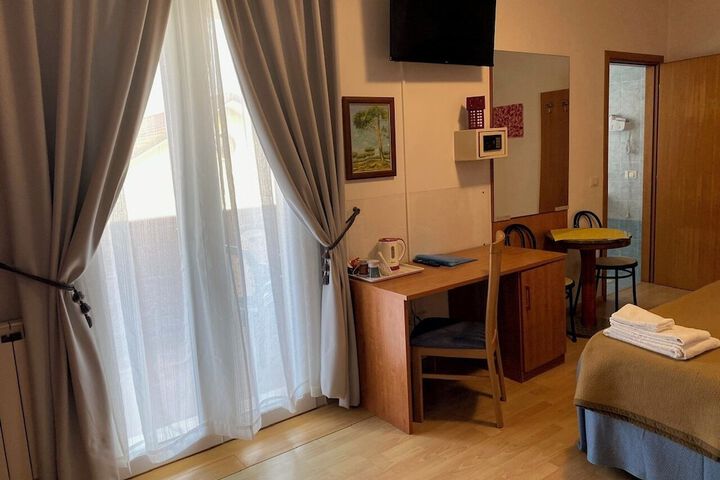 Room 64 of 170