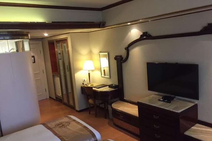 Room 29 of 40