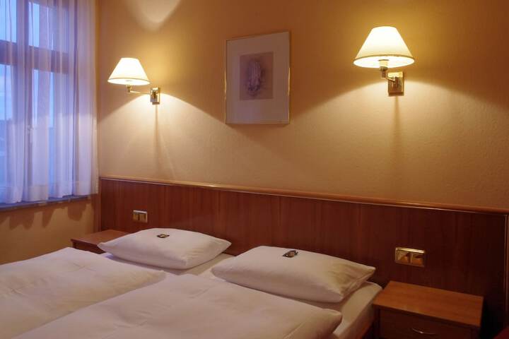 Room 7 of 39
