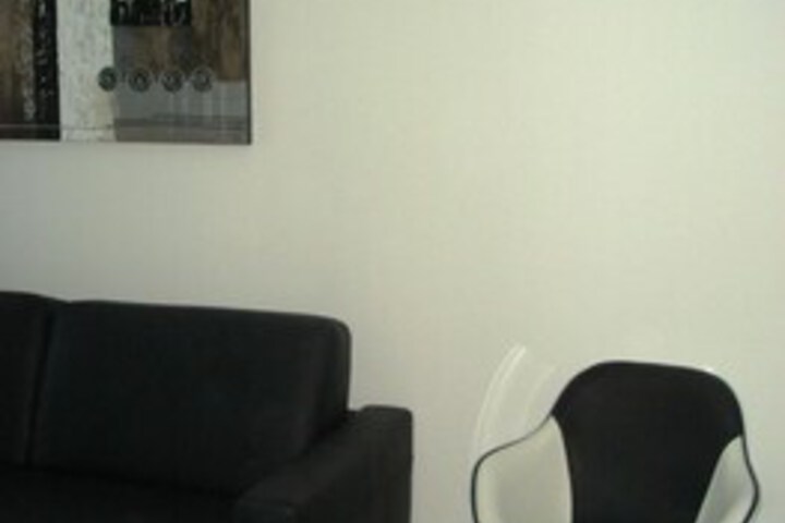 Room 6 of 10