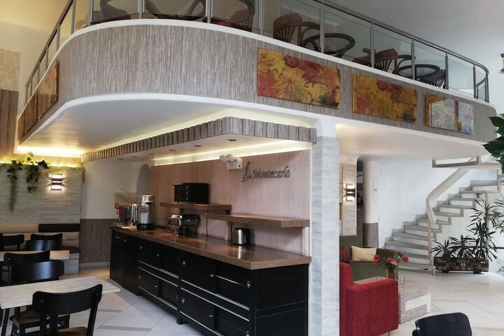 Guest Lobby