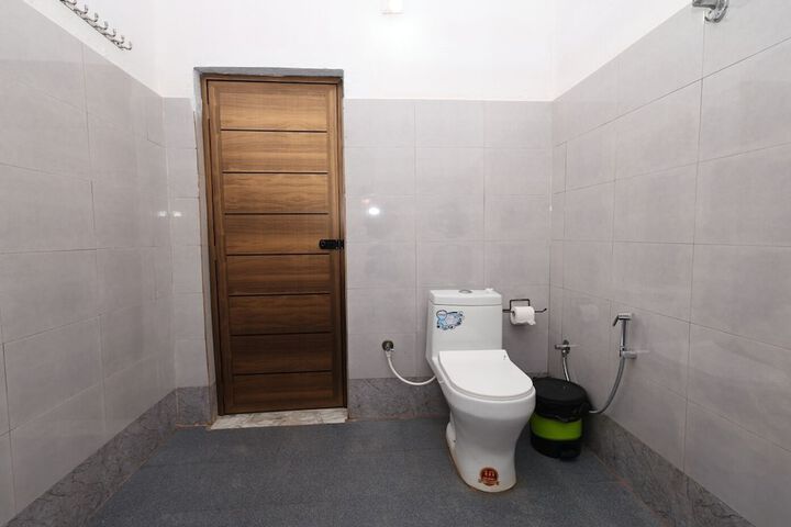 Room 33 of 103