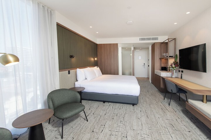 Room 16 of 52