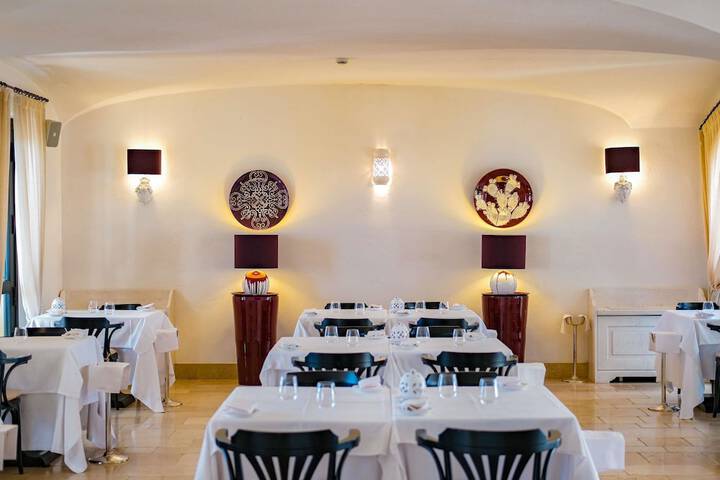 Dining 44 of 74