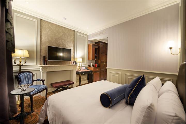 Room 13 of 95