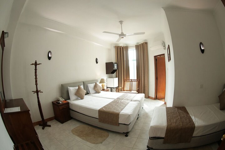Room 2 of 14