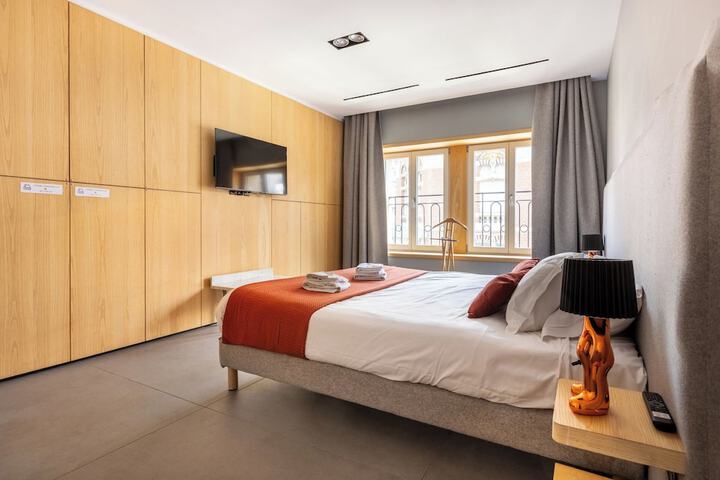Room 13 of 68