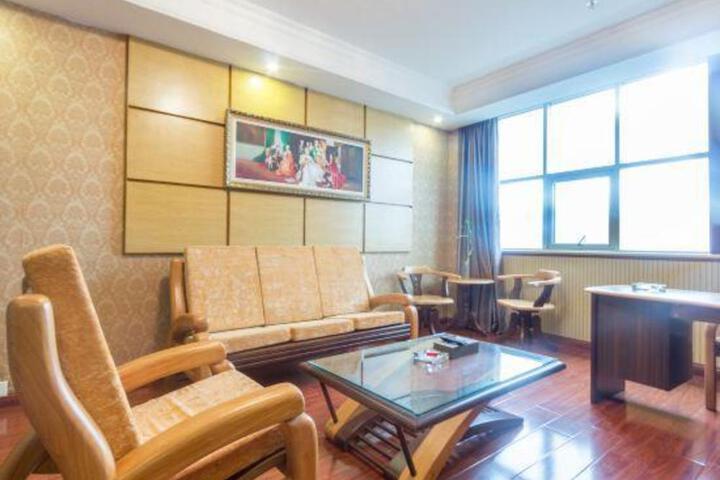 Aozhong Hotel