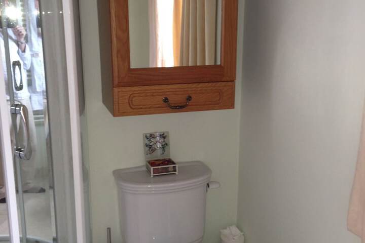 Room 106 of 114