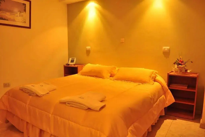 Room 6 of 19