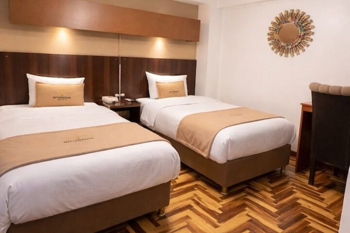 Room 8 of 32